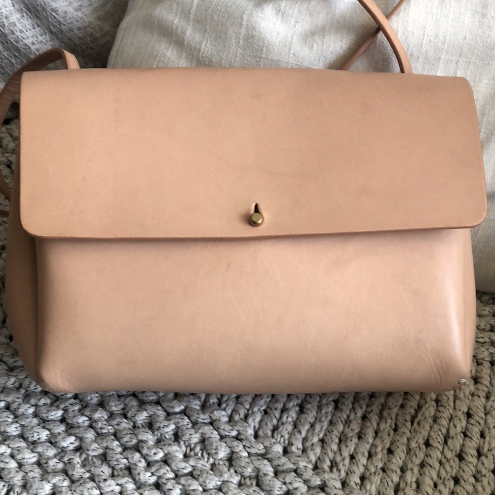 ARITZIA Auxiliary Daley crossbody bag